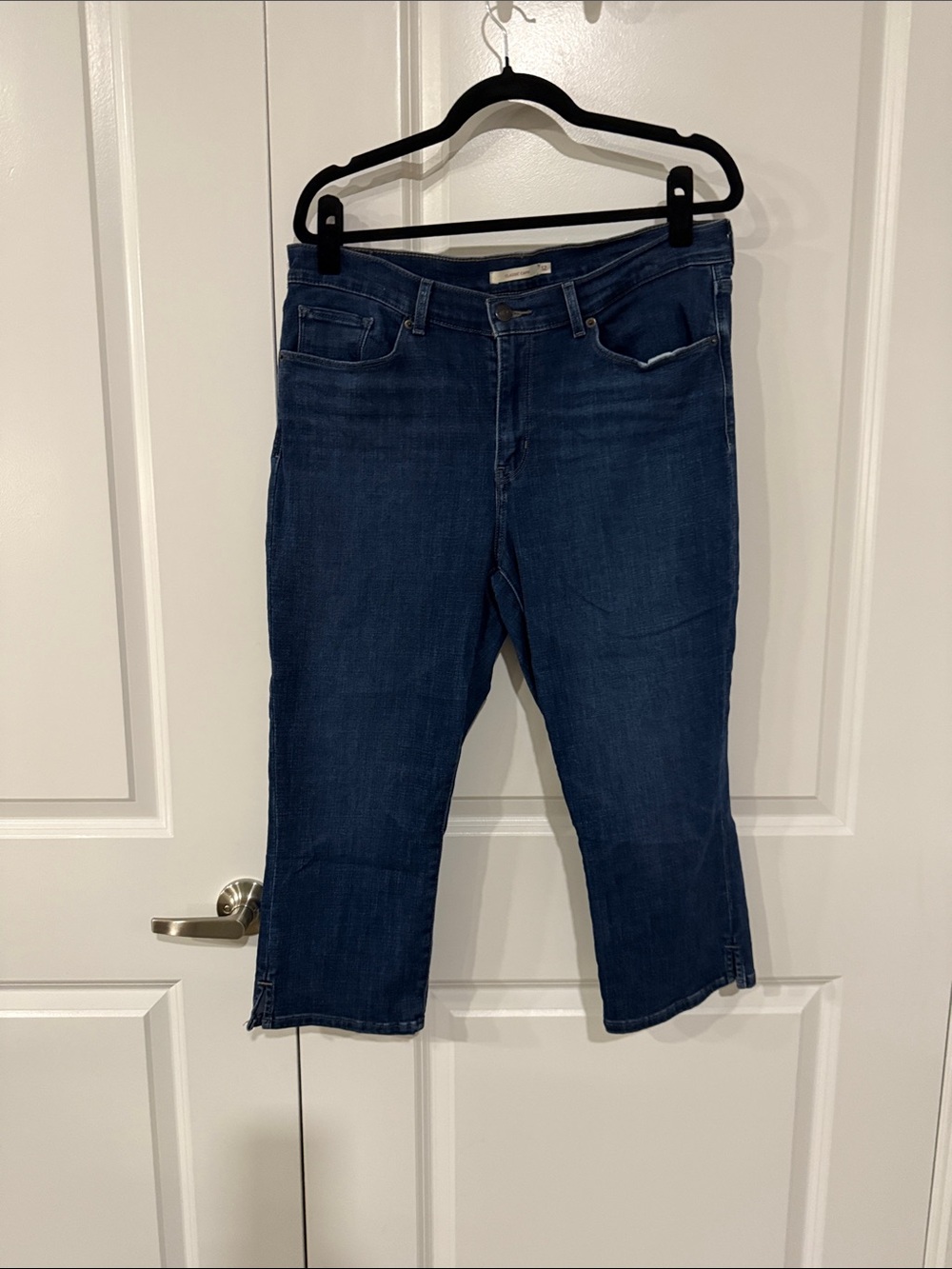 Cropped Ankle-Length Women's Jeans in Dark Blue